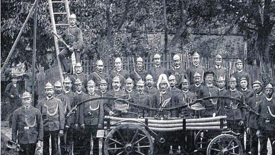 Historische Aufnahme der Freiwilligen Feuerwehr Wittershausen aus dem Jahre 1902. Repro: Udo Sell