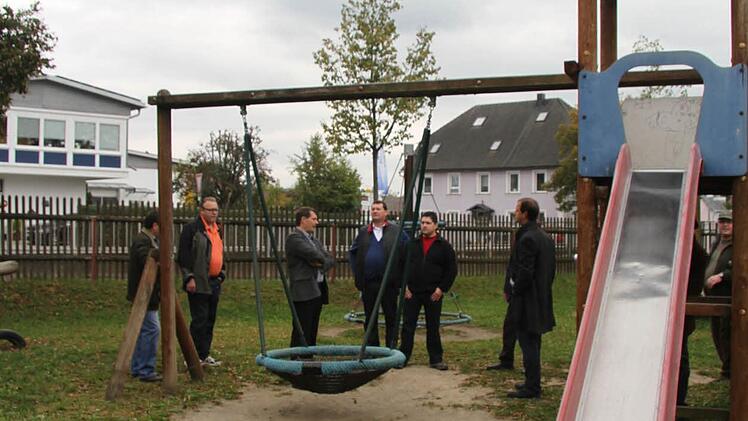 Auch die Öffnung als Mehrgenerationen-Spielplatz wird diskutiert.