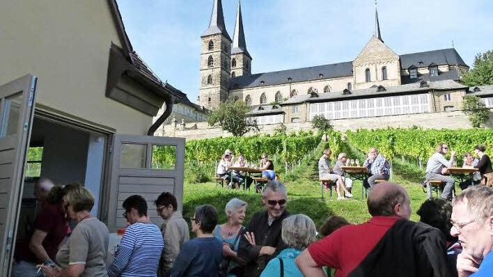 An beiden Tagen war das Federweißerfest am Fuße der Michelskirche gut besucht. Fotos: Marion Krüger-Hundrup