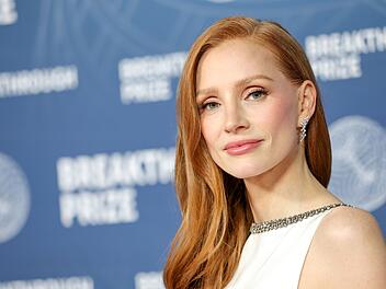 Jessica Chastain hat Apple TV+ für die Verschiebung von "The Savant" kritisiert.