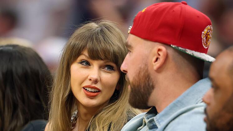 Die Hochzeit von Taylor Swift und Travis Kelce hat weltweit Schlagzeilen gemacht.