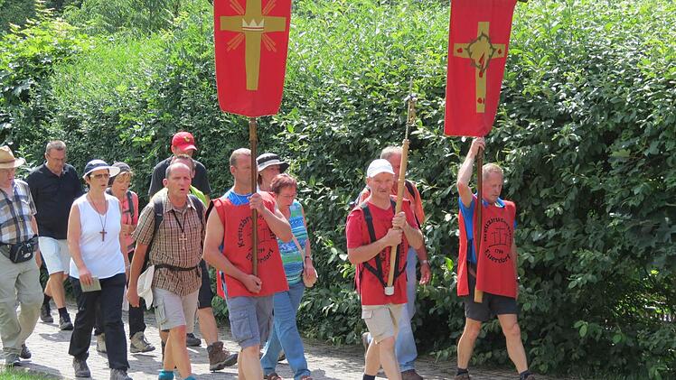 Einzug am Kreuzberg. Foto: Doris Bauer