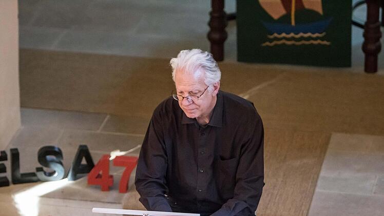 Veronika Skuplik und Christoph Lehmann (Foto) zogen das Publikum mit ihrer feinsinnigen Musikalität in Bann. Foto: Jochen Berger