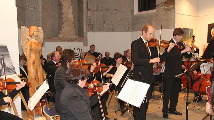 Beim Doppelkonzert c-Moll für Violine und Oboe glänzten Johannes Enders (Violine) und Maximilian Sakur (Oboe) als Solisten.