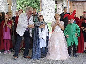 Beim Musical "Der König hat Geburtstag" klatschte sogar Liedermacher Rolf Zuckowski Beifall. Winfried Ehling