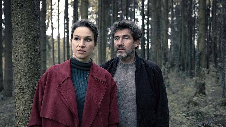 in ihrem dritten Fall untersuchen Katharina Tempel (Franziska Hartmann) und ihr Chef Georg K&ouml;nig (Stephan Sz&agrave;sz) einen angeblichen Suizid.