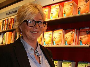 Ihre Heimatkrimis sind  Bestseller: Autorin Rita Falk las in der Buchhandlung Hübscher. Foto: Sonja Adam