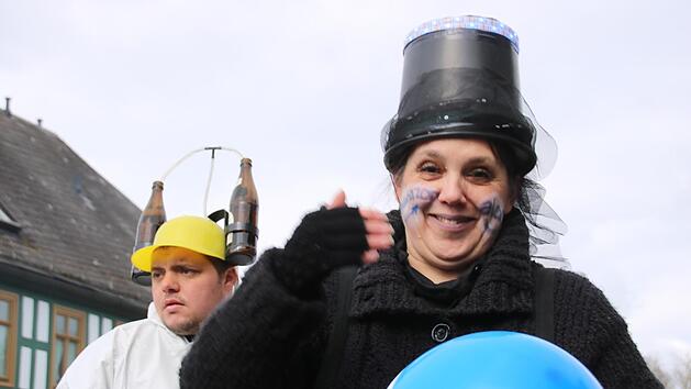 Als Alexa pr&auml;sentierte sich B&uuml;ttenrednerin Marianne Dinkel beim Uetzinger Fasching 2018.Matthias Einwag