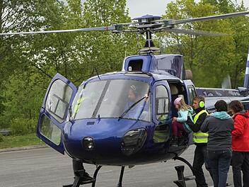 Die Helikopter-Rundflüge stießen auf großes Interesse.  Fotos: Günther Geiling