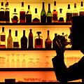 Alkohol ist sehr viel schädlicher als angenommen. Eine Studie zeigt auf, dass schon geringe Mengen Bier, Wein, Schnaps die Sterblichkeit erhöhen. Symbolfoto: Klaus-Dietmar Gabbert dpa