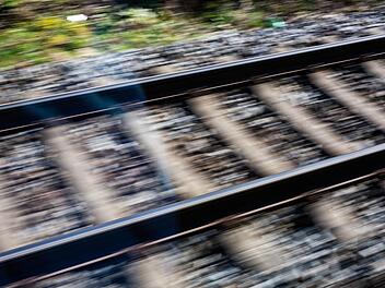 18-Jähriger im Kreis Aschaffenburg sorgt für Sperrung von Bahnstrecke