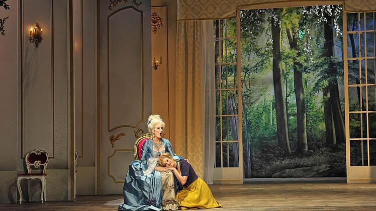 Szene aus dem "Vogelhändler" am Landestheater Coburg.Foto: Andrea Kremper