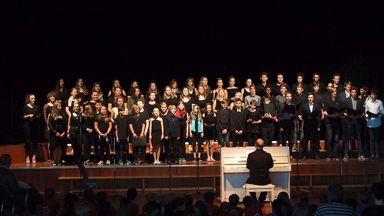Impressionen vom Sommerkonzert des Gymnasiums Ernestinum im Coburger KongresshausFoto: Jochen Berger