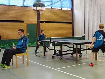 Spannende Begegnungen beim Tischtennisturnier des SV Langendorf. Foto: Dieter Nerreter