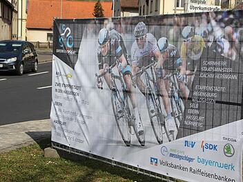 Auch den Landkreis Bamberg streift die Bayern-Rundfahrt, weswegen schon Baunach dafür Werbung gemacht wird.  Foto: Eckehard Kiesewetter