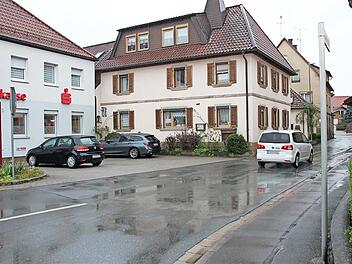 Der Antrag von Stephanie Dittrich, aus Gründen der Verkehrssicherheit aus der Missionsstraße eine Einbahnstraße zu machen, wurde vom Bauausschuss mehrheitlich abgelehnt. Die bisherige Regelung habe sich bewährt, hieß es.