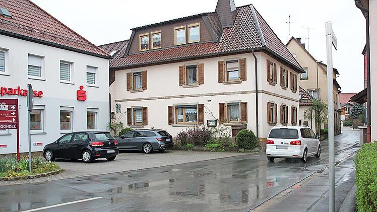 Der Antrag von Stephanie Dittrich, aus Gründen der Verkehrssicherheit aus der Missionsstraße eine Einbahnstraße zu machen, wurde vom Bauausschuss mehrheitlich abgelehnt. Die bisherige Regelung habe sich bewährt, hieß es.