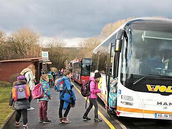 De Organisation des Schulbusverkehrs erfordert nicht nur einen hohen logistischen Aufwand, sie schlägt auch finanziell mit einem hohen Betrag zu Buche. Foto: Heike Beudert
