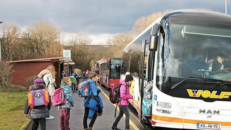 De Organisation des Schulbusverkehrs erfordert nicht nur einen hohen logistischen Aufwand, sie schlägt auch finanziell mit einem hohen Betrag zu Buche. Foto: Heike Beudert