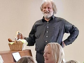 Chorleiter Wolfgang Junga.