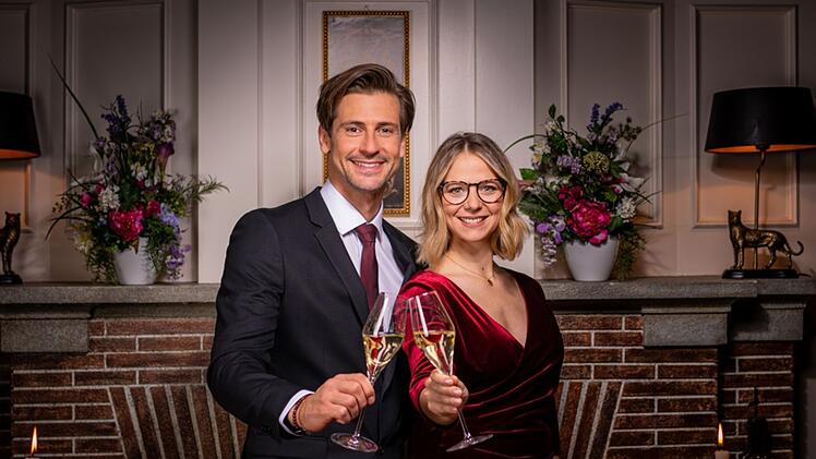 Auch dieses Traumpaar fand sein Glück: Josie (Lena Conzendorf) und Paul (Sandro Kirtzel) verließen am Ende der 18. Staffel den Fürstenhof, um ihr neues Leben in Lissabon zu beginnen.