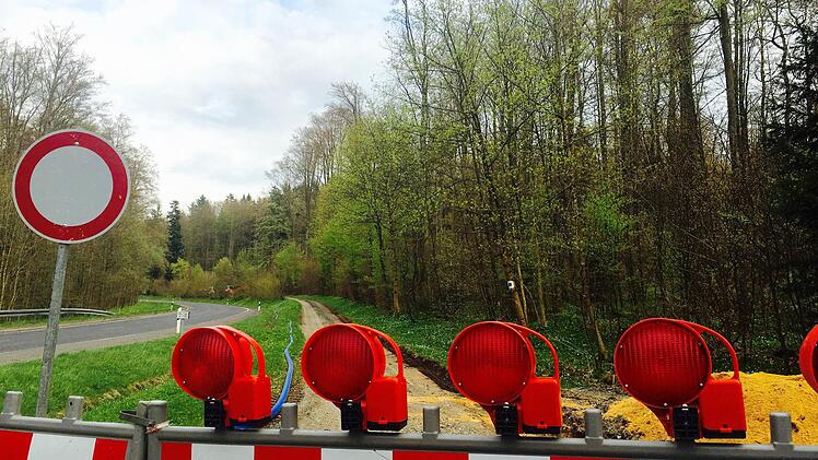 Der Rad- und Fußweg von Wildflecken nach Oberwildflecken bleibt voraussichtlich bis 17. Juni gesperrt. Foto: S. Schmitt-Matthea