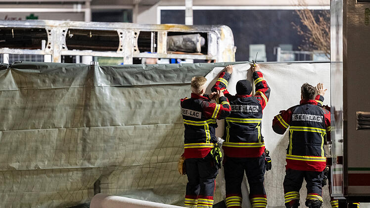 Linienbus ausgebrannt - Tote und Verletzte in der Schweiz