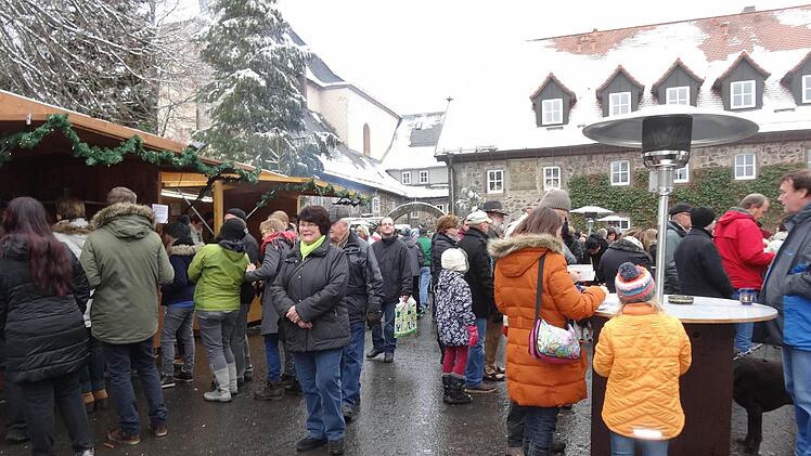 Am Wochenende ist es wieder soweit, das Kloster Kreuzberg lädt zum Adventsmarkt mit ausgewählten Angeboten aus der Region ein.  Foto: Eckert
