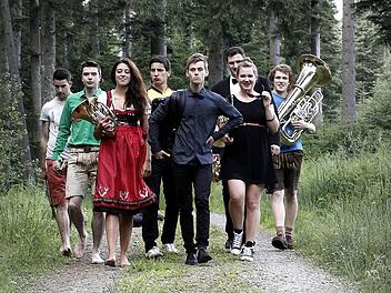 Das Ensemble "SeppDeppSeptett" gestaltet am Donnerstag (11. Juli, 19.30 Uhr) in der Alten Pakethalle den Abschluss des Festivals "Klanggrenzen" in Coburg.Foto: PR