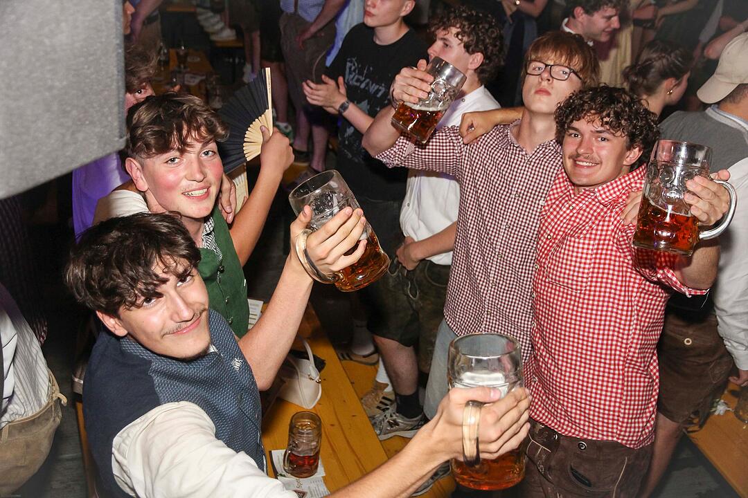 Frontal Party Pur feierte ihre Premiere bei der Bierwoche.