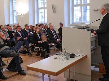 Die öffentliche Präsentation des Promotionsschwerpunktes mit Landesbischof Heinrich Bedford-Strohm stieß auf reges Interesse. Foto: Katharina Thoma/Universität Bamberg