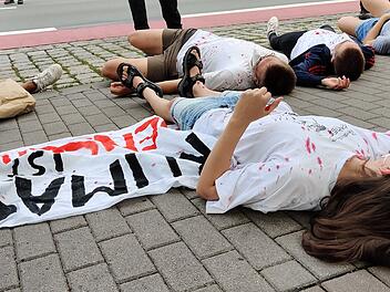 Protest in Bayreuth: Bei den Festspielen veranstalteten Klimaaktivist*innen eine Aktion.