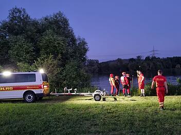 Hochstadt: "Vielzahl" an Rettungskr&auml;ften sucht nach vermisster Person - und muss abbrechen