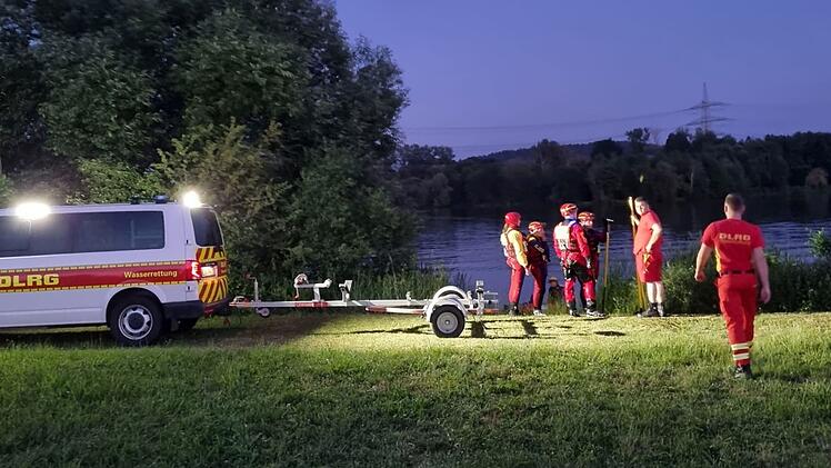 Hochstadt: "Vielzahl" an Rettungskräften sucht nach vermisster Person - und muss abbrechen