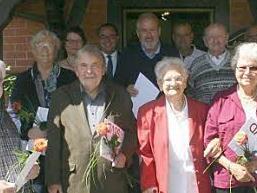 Nicht nur für 25-jährige Treue konnte Vorsitzende Barbara Hölzel (rechts) zahlreiche Angehörige des Sozialverbands, sondern auch verdiente und langjährige Vorstandsmitglieder ehren.  Foto: Martin Rebhan