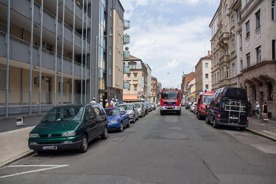 Feuerwehreinsatz in Fürth: Balkonmöbel brennen in der Südstadt