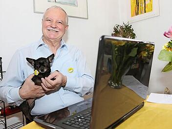 Liebhard Löffler und seine Wahlkampf-Partnerin Rosi. Foto: Matthias Hoch