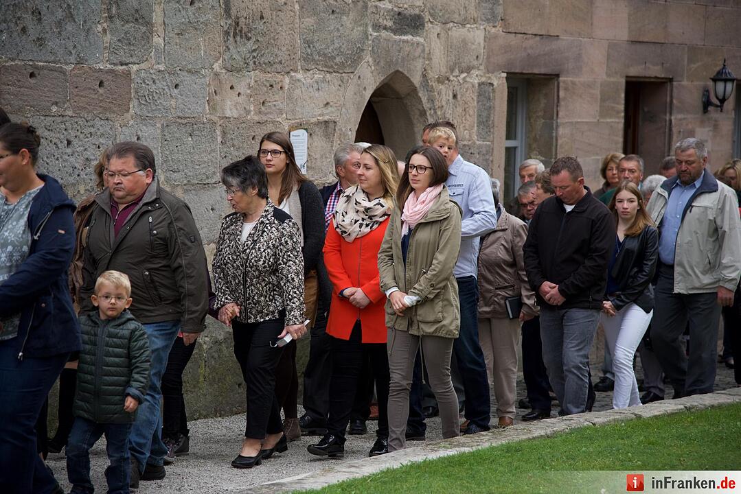 Nach einjähriger Kirchensanierung: Hannberg feiert die Wiedereröffnung der Wehrkirche der Pfarrei Geburt Mariens Hannberg