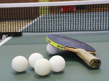 Obwohl die Tischtennisspieler gerade eine kurze Weihnachtspause einlegen, bewegt sich im Kreis Forchheim einiges. Im Gespräch ist eine Reform der Einteilung der Bezirke.  Foto: Daniel Ruppert