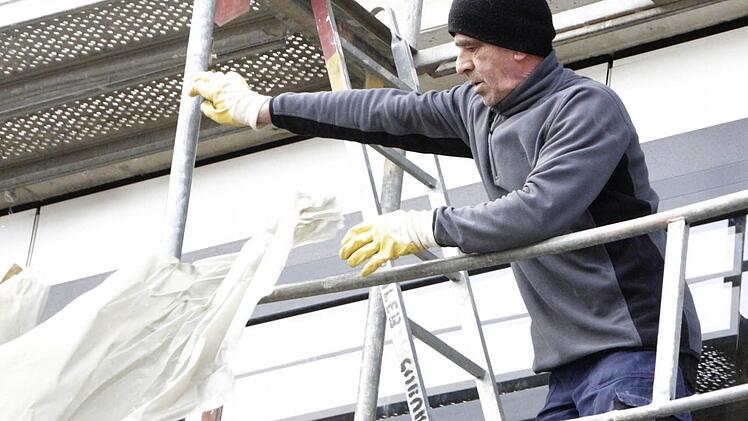 Für die Sanierung der Schulen wird heuer so viel Geld ausgegeben wie noch nie in der Geschichte des Landkreises.  Foto: Josef Hofbauer