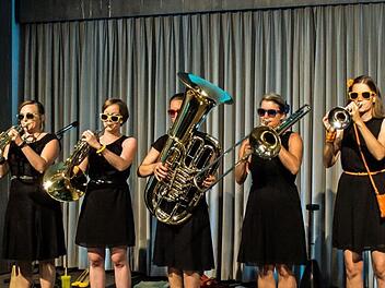 Das Blechbläserinnen-Quintett Brassessoires begeisterte das Coburger Publikum beim zweiten Abend des Festivals "Klanggrenzen" mit dem Programm "Ladies' Night".Foto: Jochen Berger