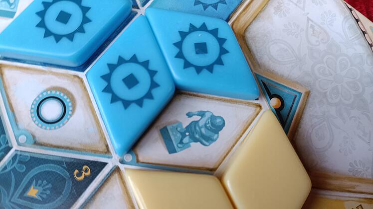 Spiele-Test Azul - Der Sommerpavillon: So gut ist der dritte Teil der Azul-Reihe
