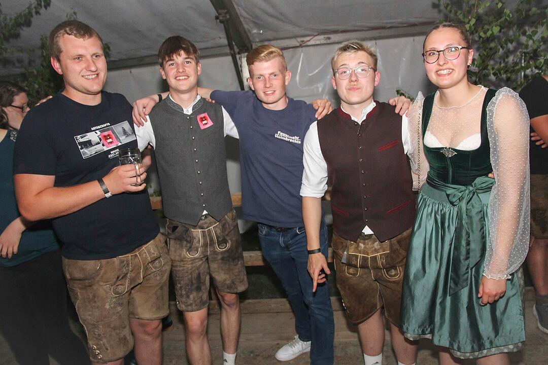 Gro&szlig;losnitz feiert!