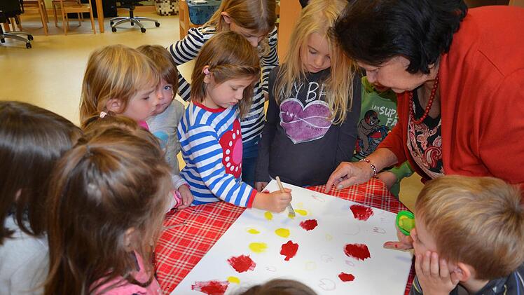 Die Kinder durften selbst ein Bild malen.