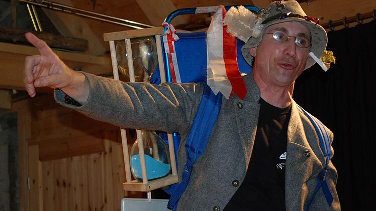 Oti in seiner Bescheuerten Weindunstbühne daham.