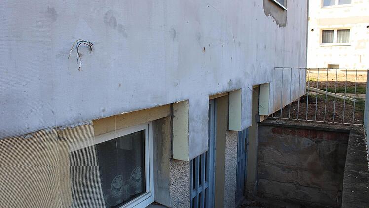 Hier enden die Dämmarbeiten. Foto: Andreas Dorsch