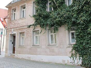 Im Gebäude Oberhacken 4 in Kulmbach wurden die beiden städtischen Mitarbeiter mit den Papierschnitzeln angetroffen. Foto: Katrin Geyer
