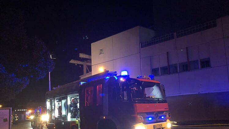 Bamberg: Atrium-Brand fordert Feuerwehr gleich mehrfach - "schwierig"