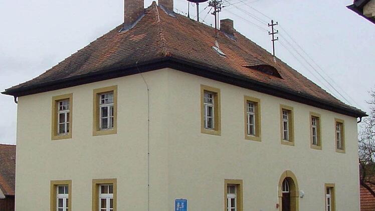 So präsentiert sich das alte Schulhaus in Birkenfeld, das heute als Gemeindehaus "Alt Schule" Verwendung findet. Alle Fotos: Schmidt
