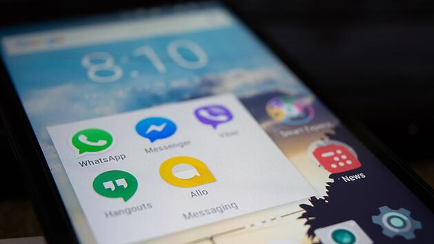 Messengerdienste, wie WhatsApp, sind bei vielen Menschen beliebt.
